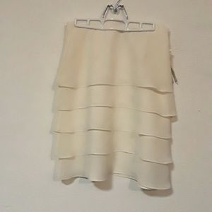 *CDR2 - NEW VINTAGE NUEVA SIZE 6 100% POLYESTER SKIRT MADE IN CANADA